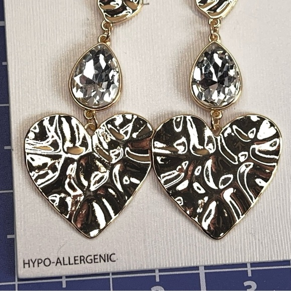 New Jessica Simpson Hammered Gold Heart Dangle Style Earrings Post Back - Picture 7 of 8